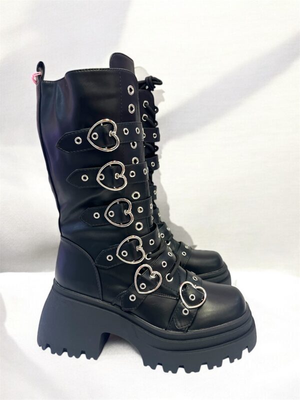 BOOT CORAZONES