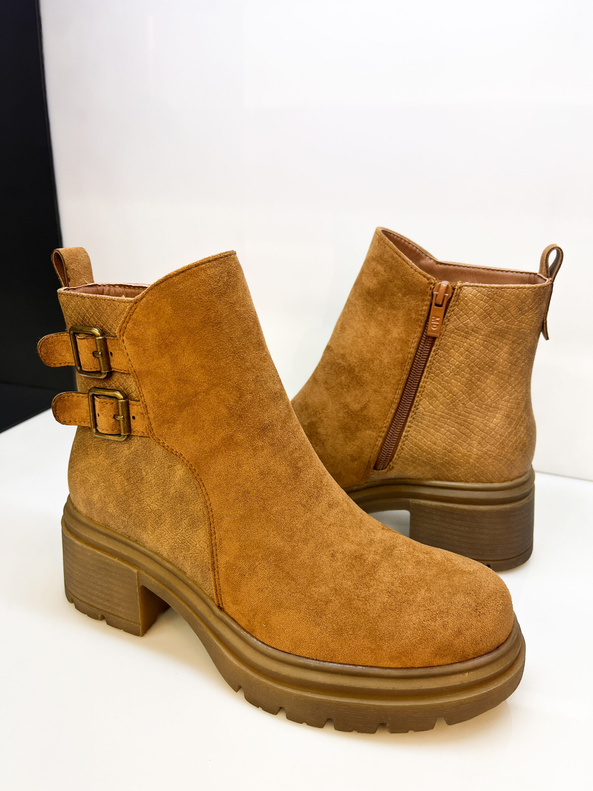 BOTIN TACO GAMUZA - Imagen 3
